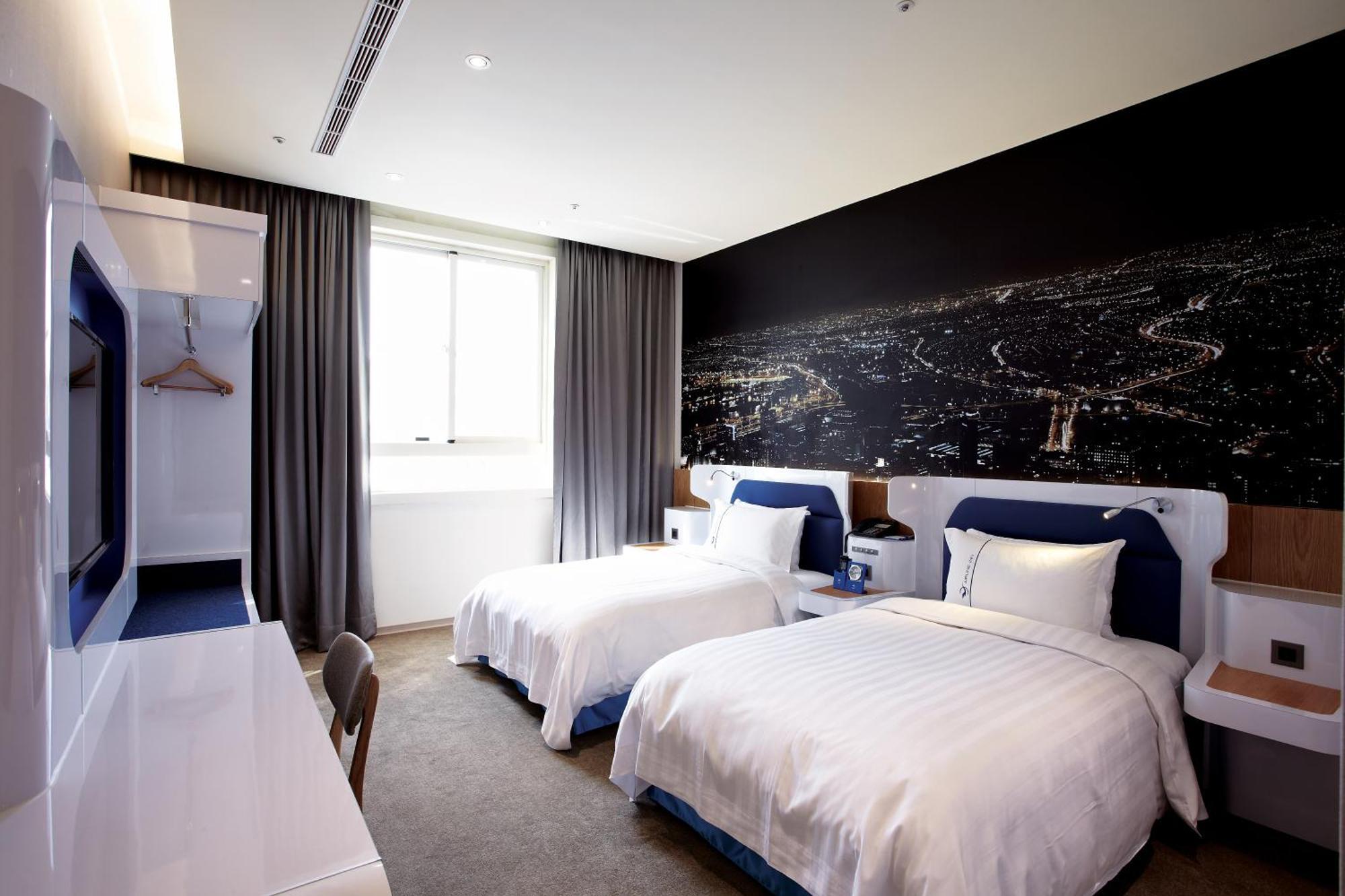 Airline Inn Green Park Way Taichung Ruang foto