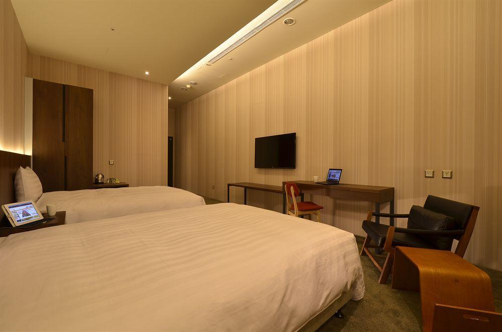 Airline Inn Green Park Way Taichung Bagian luar foto
