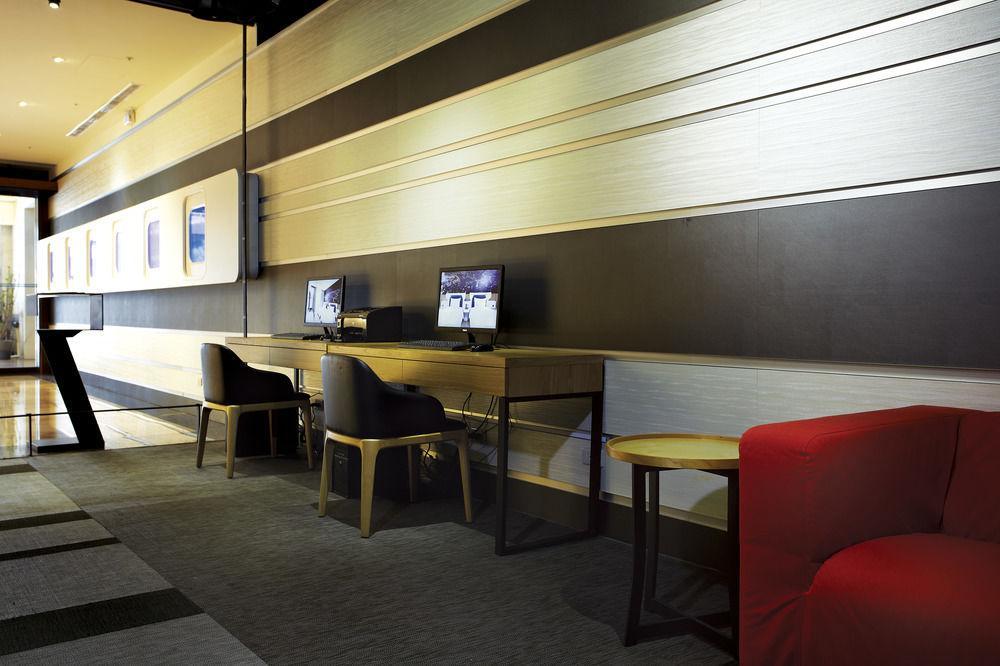 Airline Inn Green Park Way Taichung Bagian luar foto