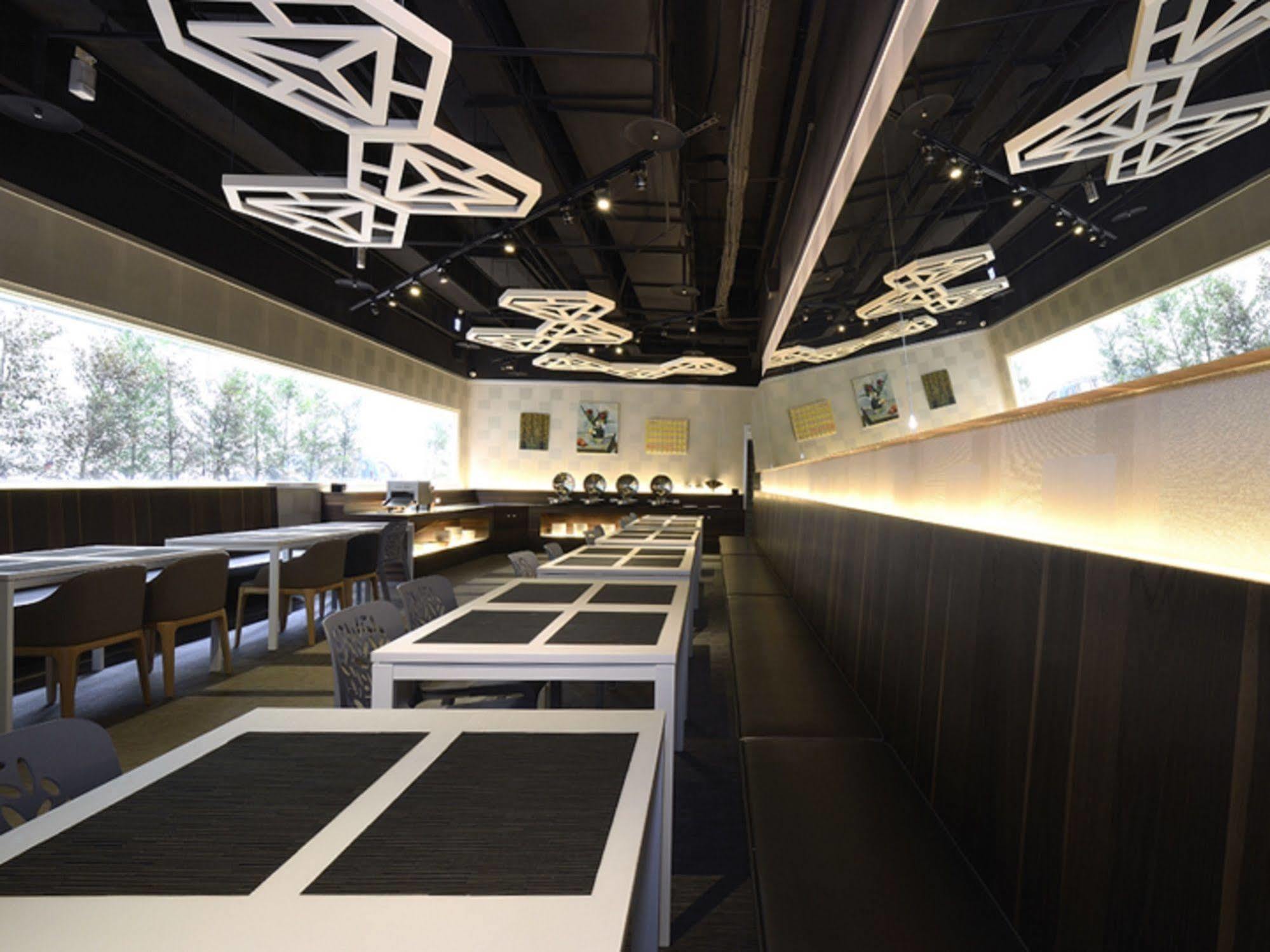 Airline Inn Green Park Way Taichung Bagian luar foto